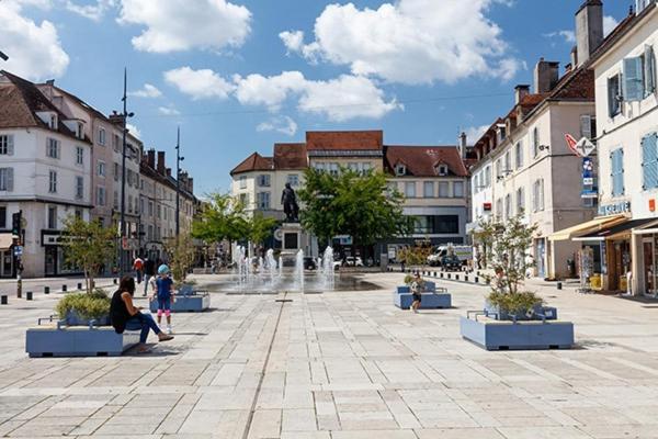 Detente Au Centre-Ville - Lons-Le-Saunier Eksteriør bilde